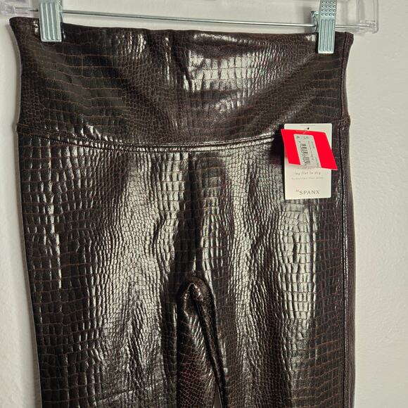 Spanx Faux Leather Croc Leggings Brown Black Size S Glossy Patent Animal Edgy - Picture 7 of 12